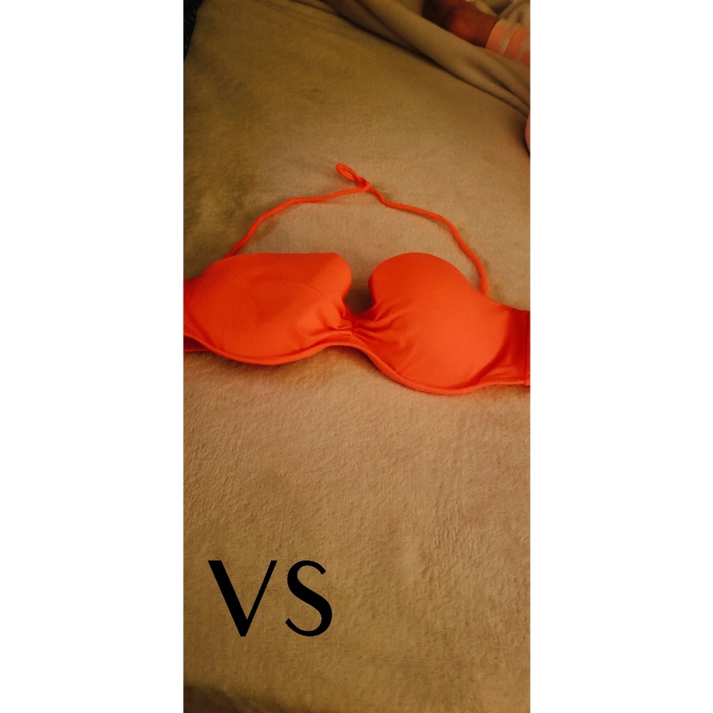 Cute bikini top 👙